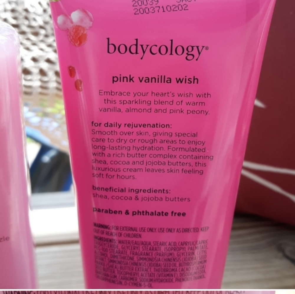 🆕️PINK VANILLA WISH BODY WASH & BODY CREAM - Picture 9 of 10